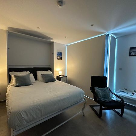 E1 Apartment High Level Sea View Gibraltar Exterior foto