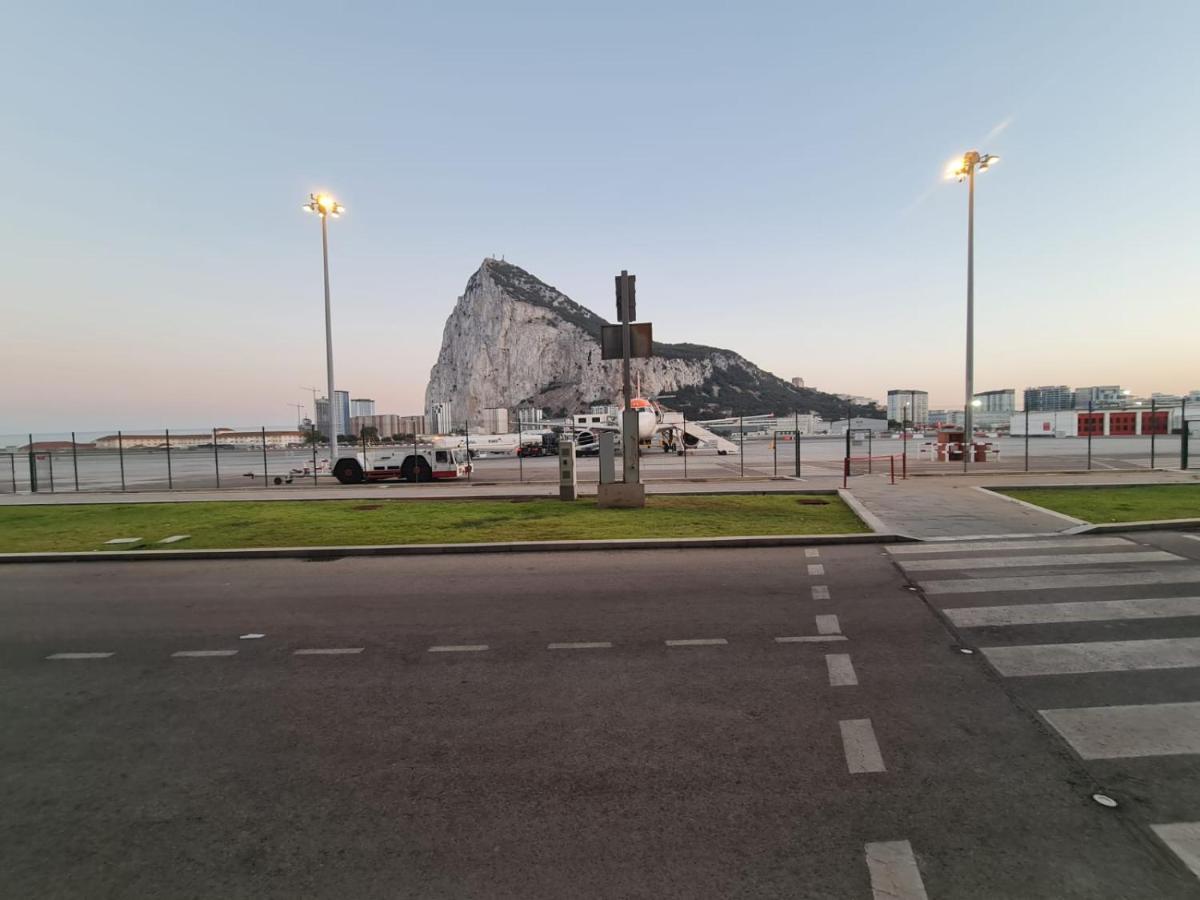 E1 Apartment High Level Sea View Gibraltar Exterior foto